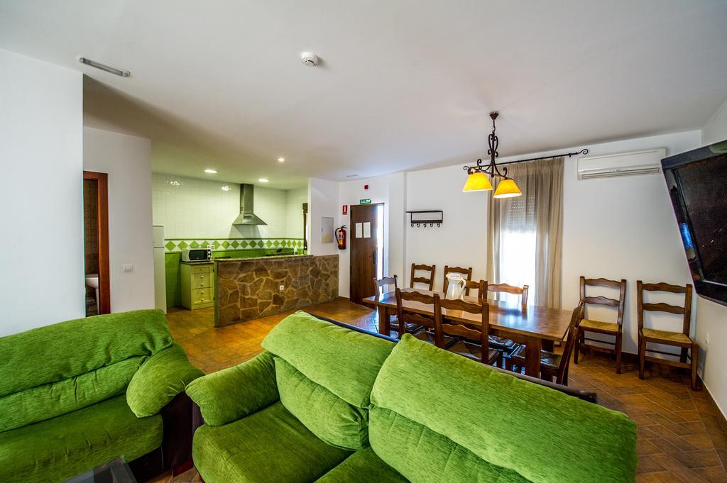 Apartamentos La Venta Del Charco Cardeña Δωμάτιο φωτογραφία