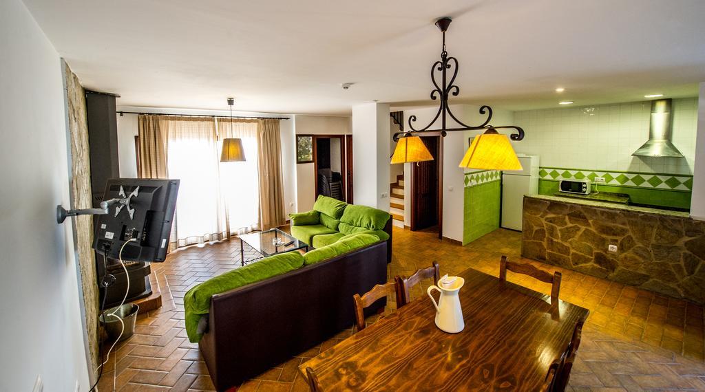 Apartamentos La Venta Del Charco Cardeña Δωμάτιο φωτογραφία